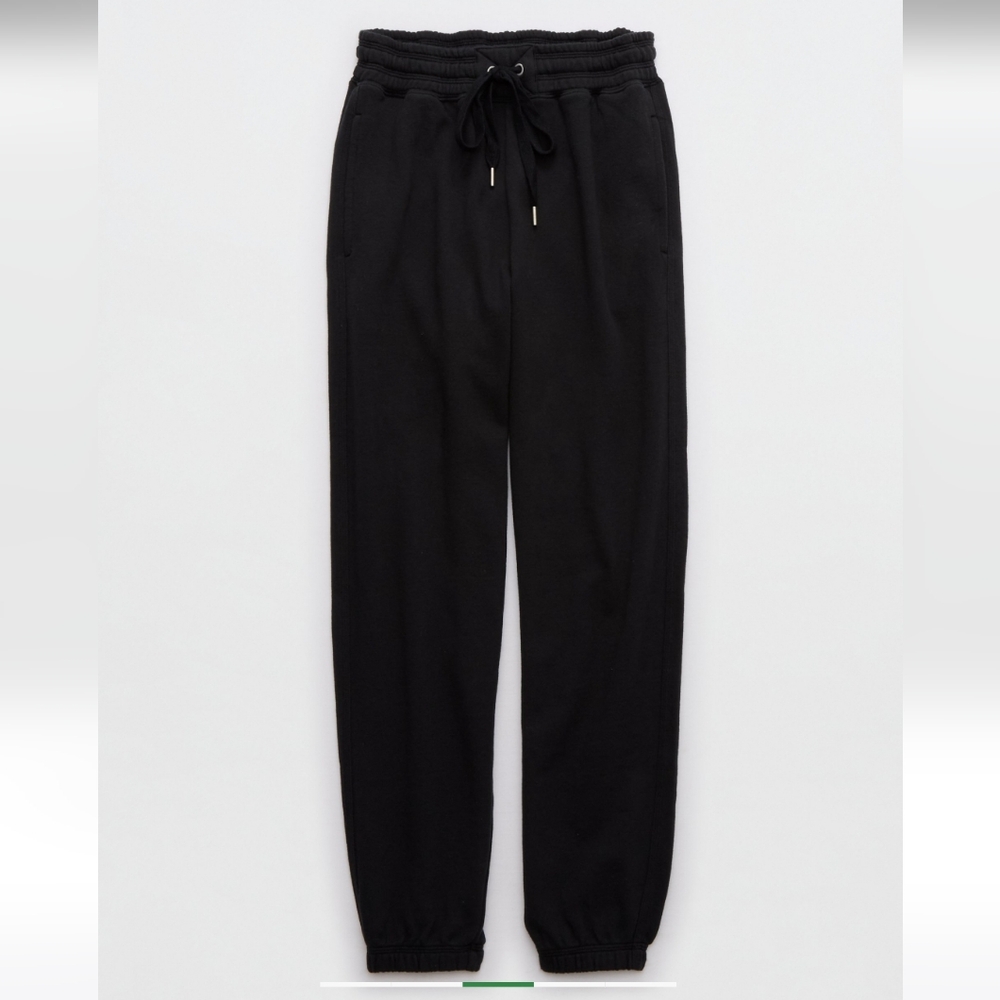 NWT- ARIE BIG CHILL JOGGER